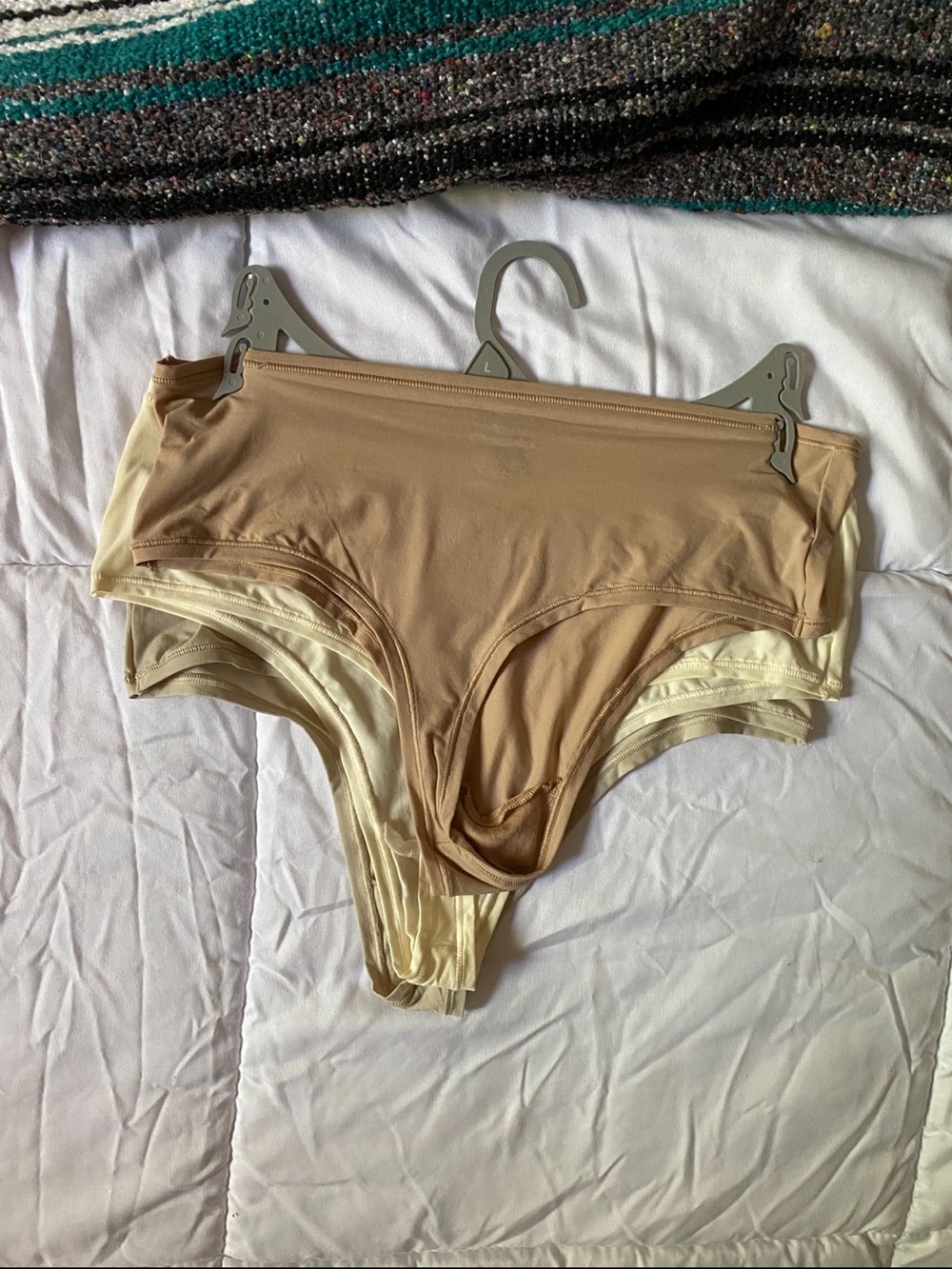 Essentials Rene Rofe - Picture 2 of 3